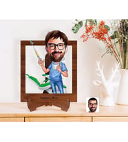 BK Gift Kişiye Özel Erkek Diş Hekimi Karikatürlü Ahşap Standlı 3D Biblo-4 (Beyaz)