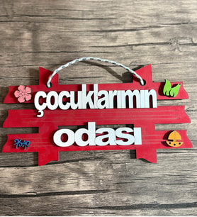 ÇOCUKLARIMIN ODASI KAPI SÜSÜ RENKLİ