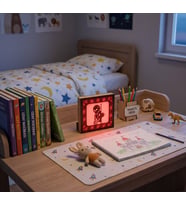 Dekoratif İskelet Temalı 3D LED Gece Lambası – Ahşap Lazer Kesim Kırmızı