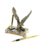 Size Özel İsimli ve İmza Kalemli Gold Kartal Heykeli  Mermer Tasarımlı İsimli Kaideli (Model 1)