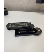 Kişiselleştirilebilir Ahşap Kutulu Mat Siyah Metal Kalem - İsme Özel Şık Tasarım