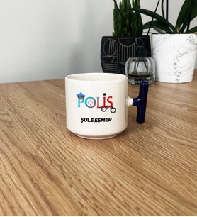 Kişiye Özel Karikatürlü Polis Hediye T Kupa Bardak Kadın Polise Polisler Günü Hediyesi (Lacivert)