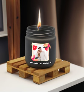 BK Gift Kişiye Özel DTF Fotoğraflı İsimli Renkli Cam Kavanozda Kokulu Mum-1(13 Renk Seçeneği), Arkadaşa Hediye, Sevgiliye Hediye, Doğum Günü Hediyesi (Antrasit)