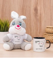 Kişiye Özel İncinmişsin Dedi Tasarım Esprili Peluş Tavşan ve Siyah Kupa