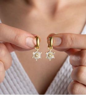 925 Ayar Gümüş Gold Baget Taşlı Kartanesi Küpe
