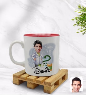 BK Gift Kişiye Özel Erkek Eczacı Karikatürlü İçi Kırmızı Renkli Kupa Bardak Model 2