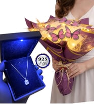 Işıklı Kutusunda 925 Ayar Gümüş Kolye ve Led Işıklı Kelebek Buketi Hediye Seti (Model 5)