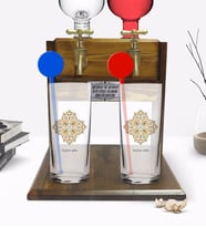 BK Gift Kişiye Özel Renkli Baskılı İsimli İkili Vodka Bardağı ve Çift Musluklu Doğal Ahşap Vodka Standı-107 (Model 1)