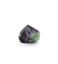 HAKİKİ DOĞAL FLORİT KAYA OBELİSK 155 GRAM 1.KALİTE