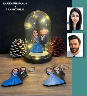KİŞİYE ÖZEL EVLİ, SEVGİLİ, ÇİFT , GELİN DAMAT  IŞIKLI KARİKATÜR FANUS BİBLO VE 2 ANAHTARLIK SET m4