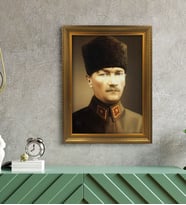 Altın Yaldız Çerçeveli A3 Atatürk Tablosu - 25