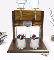 BK Gift Kişiye Özel Renkli Baskılı Selvi Boylum Al Yazmalım Tasarımlı İkili Rakı Bardağı ve Çift Musluklu Doğal Ahşap Rakı Standı-3 (Model 1)