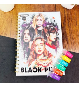 BTS Girl Konuşan Ajanda & Ruh Halim Keçeli Kalem Hediye Seti – K-Pop Temalı Motivasyonlu Planlayıcı