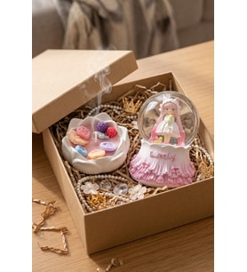 Kokulu Bisküvili Lotus Mum ve Işıklı Müzikli Prenses Kar Küresi - Mumelia Candles Taştozu Tasarım Dekoratif Mum Seti