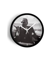 Atatürk Temalı Dekoratif Modern Duvar Saati - 25cm - Önü Camlı Siyah Kasa - Sessiz Mekanizma