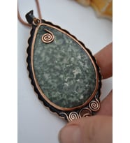 STONEAGE KUVARS TAŞLI TASARIM KOLYE