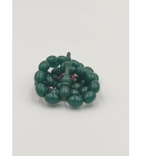 USTA İŞCİLİKLİ  YEŞİL SIKMA KEHRİBAR TESBİH 8 * 12 MM  ARPA KESİM TAKIMLI SİSTEMLİ (Koyu Yeşil)