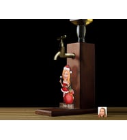 BK Gift Kişiye Özel Kadın Yılbaşı Karikatürlü Musluklu Ahşap Viski Standı-2, Viski Çeşmesi, Doğum Günü Hediyesi, İçecek Dispenseri