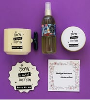 Kişiye Özel You Are a Limited Edition Hediye Kutusu - Kişiye Özel T Kupa, Kolonya, Bardak Altlığı, Mum Doğum Günü Hediyesi (Yeşil)