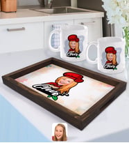 BK Gift Kişiye Özel Kadın Chef Karikatürlü Doğal Ahşap Tepsi ve 2’li Kupa Bardak Seti-10