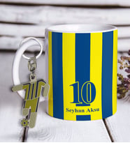 BK Gift Kişiye Özel Sarı-Lacivert Tasarımlı Kupa Bardak ve Formalı Metal Anahtarlık Hediye Seti Model 2
