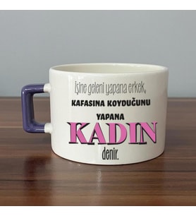 İşine Geleni Yapana Erkek Baskılı Kadınlar Günü Mor Kulplu C Fincan