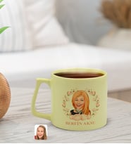 BK Gift Kişiye Özel Karikatürlü Anneler Günü Tasarımlı Pastel Sarı Middle Kupa Bardak, Anneye Hediye, Anneler Günü Hediyesi-3