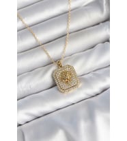 316L Çelik Zincir Gold Aslan Madalyon Model Zirkon Taşlı Kadın Kolye TJ-BKO11139