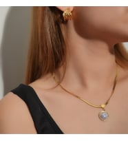Gold Ay Taşı Kolye