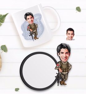 BK Gift Kişiye Özel Asker Karikatürlü Beyaz Kupa ve Ahşap Bardak Altlığı Hediye Seti-2