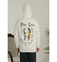 Oversize Üç İplik Şardonlu Kapüşonlu Sweatshirt – Beyaz “Other Lives” Ön Ve Arka Baskılı, Kanguru Cepli, Ribanalı Rahat Kışlık Model Beyaz