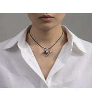Premium Gümüş Renk Parlak M Harf 316L Çelik Kolye (45cm Uzunluk)