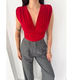 Linum Kadın Vatkalı Kolsuz V Yaka Drapeli Crop Bluz Likralı Fit - Kırmızı
