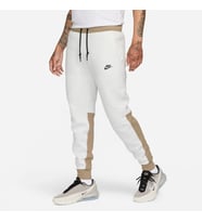 Nike Tech Fleece Erkek Beyaz Eşofman Altı FB8002-121