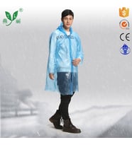 İnce Şeffaf Yağmurluk