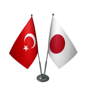 Masa Üstü Japonya Bayrağı Türk Bayrağı İkili Krom Direk Masa Bayrak Seti