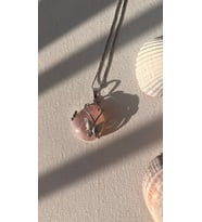 Aşk taşı pembe kuvars çelik kolye