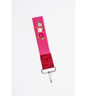 Anahtarlık – Kumaş, Nakışlı, Metal Kancalı (Pembe)