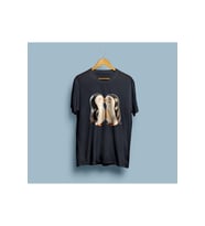 Oversize Öpüşen Penguenler Tasarım unisex T-shirt (Siyah)