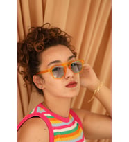 ESRADA  OVAL TURUNCU ÇERÇEVE  MAVİ CAM UNISEX GÜNEŞ GÖZLÜĞÜ 2021  09M  46-20-140
