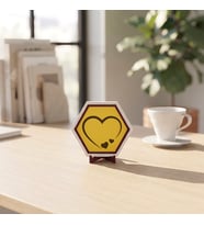 Estetik Kalp ve Küçük Kalpler Temalı Masaüstü Süsü, çalışma alanınıza şıklık katan göz alıcı parça 10x10 cm, Sarı