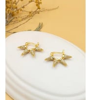 Çivi Model Gold Küpe
