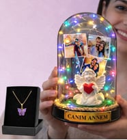 Anneler Günü Hediyesi Fotoğraflı Renkli Işıklı Melek Annem Fanus ve Kelebek Kolye