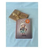 Tilda 16,5x22,5 cm 80 Yaprak Çizgili Karton Kapak Spiralli Defter + 50’den Fazla Sticker (Bej)