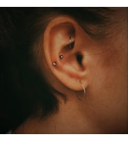 6 mm Cerrahi Çelik Hologram Renkli İki Ucu Top Piercing Tragus Helix Conch Lob Daith (Çok Renkli)