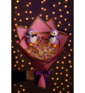 Ledli 24 Adet Kelebek Buketi Lila Renkli Penguen Peluşlu