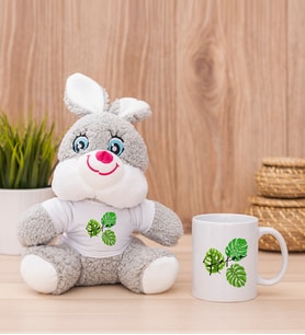 Kişiye Özel Erkeğe Hediye Yaprak Tasarım İsimli Peluş Tavşan ve Beyaz Kupa