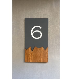 Wooden Serisi Dikey Kapı Numarası