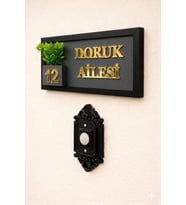 Kişiye Özel Ahşap Kapı İsimliği Çiçekli – 10x20 cm MDF Dekoratif Kapı Tabelası (Antrasit - Gold)