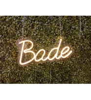 Kişiye Özel Neon LED Yazı 4 Harfli – İsim Yazılı Dekoratif Duvar Işığı